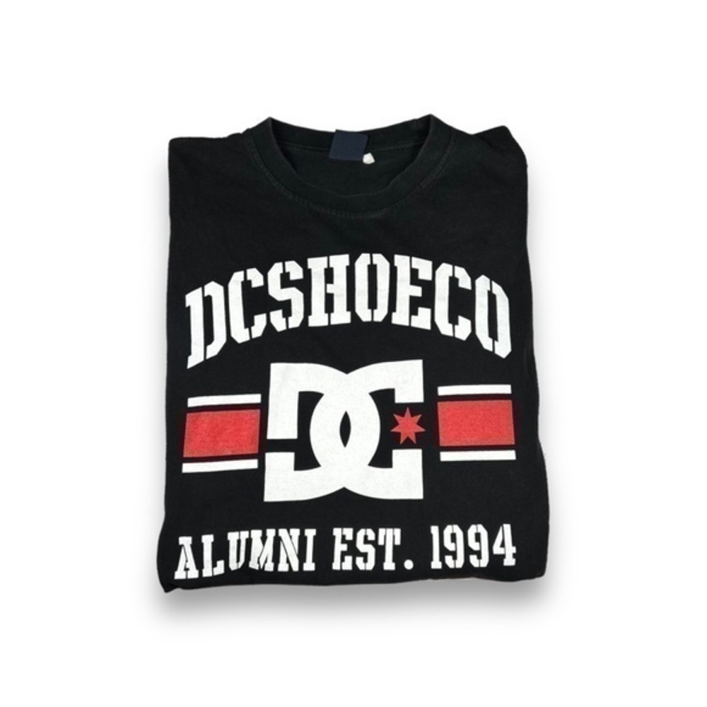 DC Shoes Alumni Black and White Graphic Tshirt Size Medium - "Tim"